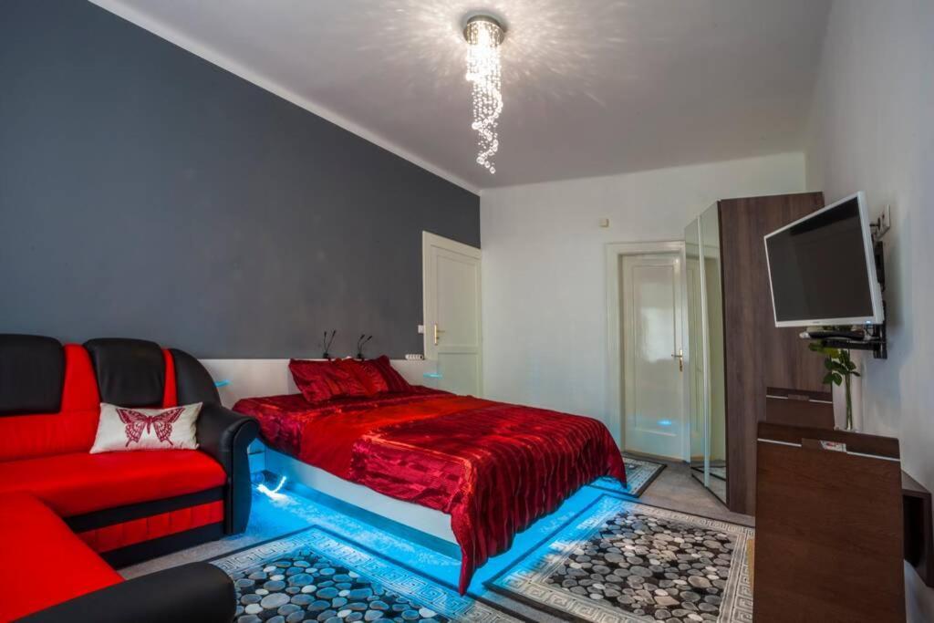 Luxury Air-Conditioned Family Apartment Spitalska Old Town Bratislava Exteriér fotografie