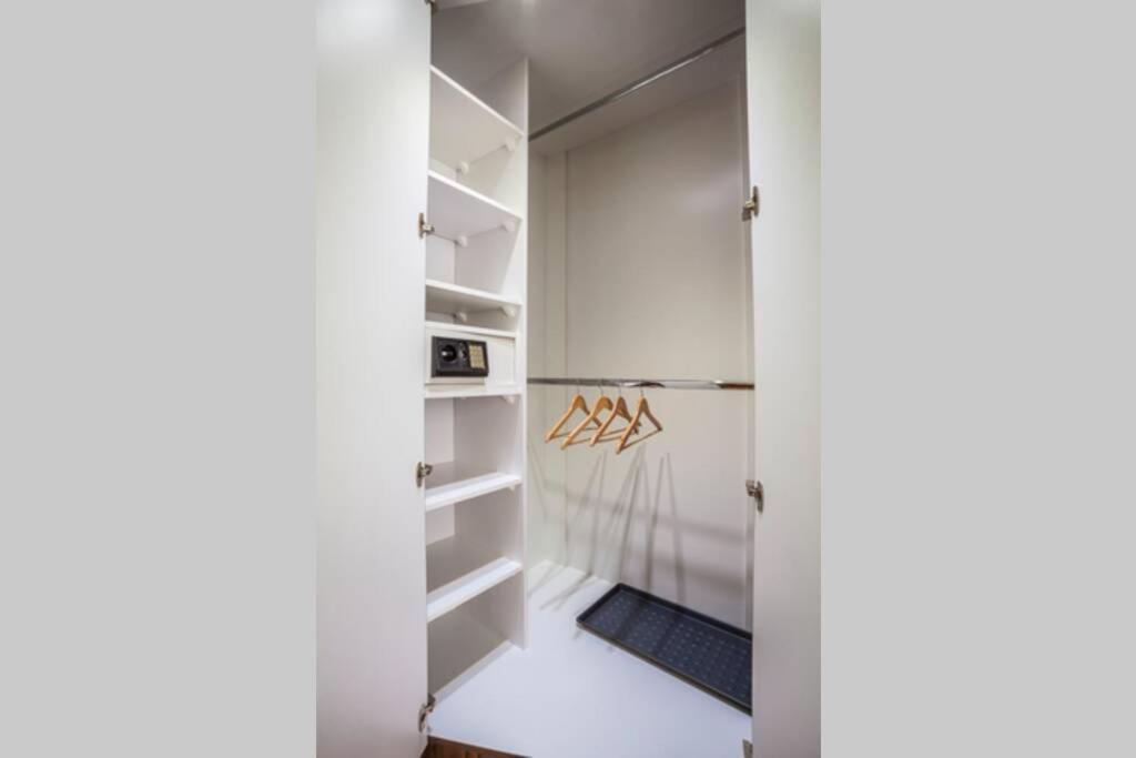 Luxury Air-Conditioned Family Apartment Spitalska Old Town Bratislava Exteriér fotografie
