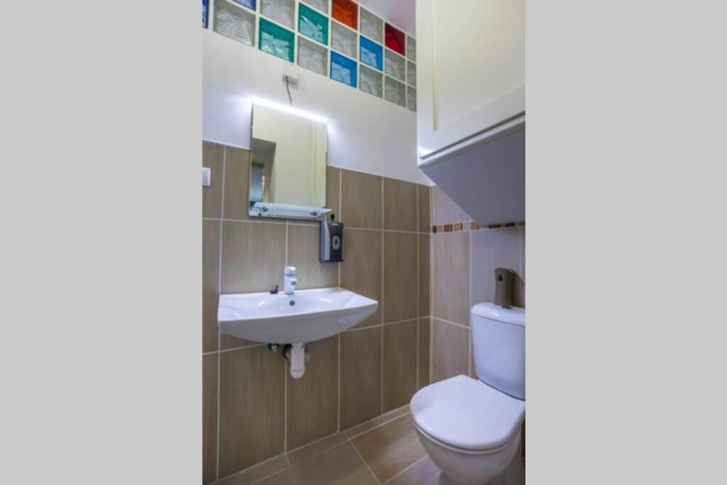 Luxury Air-Conditioned Family Apartment Spitalska Old Town Bratislava Exteriér fotografie