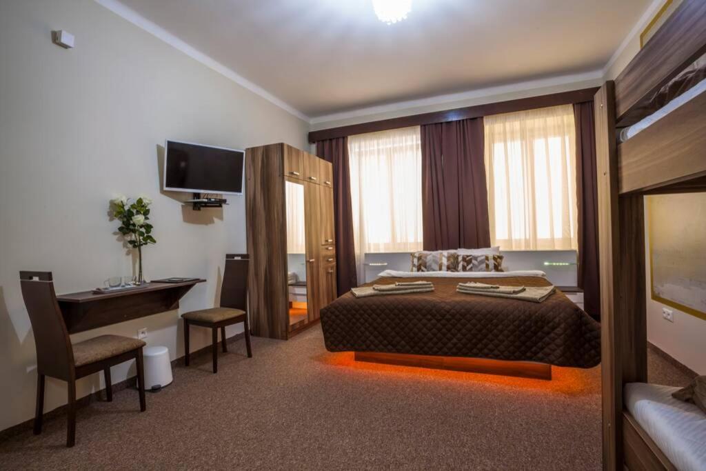 Luxury Air-Conditioned Family Apartment Spitalska Old Town Bratislava Exteriér fotografie